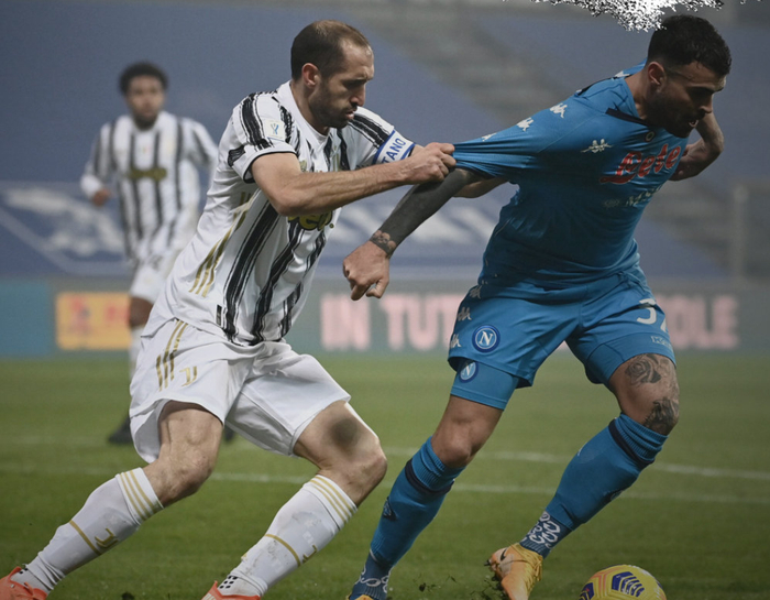 包含塞维利亚内部会议纪要流出——转会期绝杀压哨，意大利杯使命明确，心理建设被强调的词条