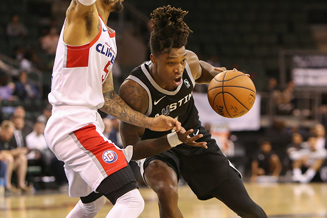 窗口期圣安东尼奥马刺调整名单以备NBA总决赛；临场应变环节打磨；更衣室稳定；球探报告显示潜力的简单介绍-jiuyou游戏中心